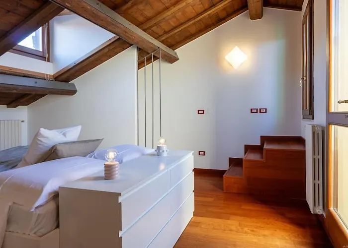 公寓 Tre Gradini - Posizione Ottima 费拉拉