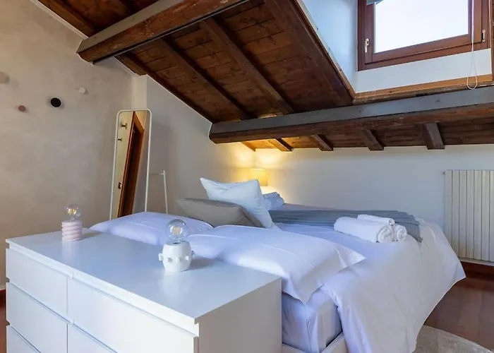 公寓 Tre Gradini - Posizione Ottima 费拉拉